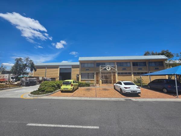 1 820  m² Industrial space