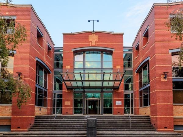 10 700 m² Commercial space