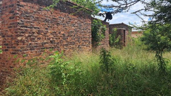 867 m² Land
