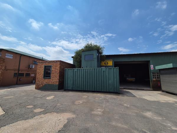 385  m² Industrial space