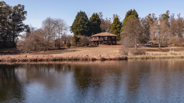 8.7 ha Smallholding