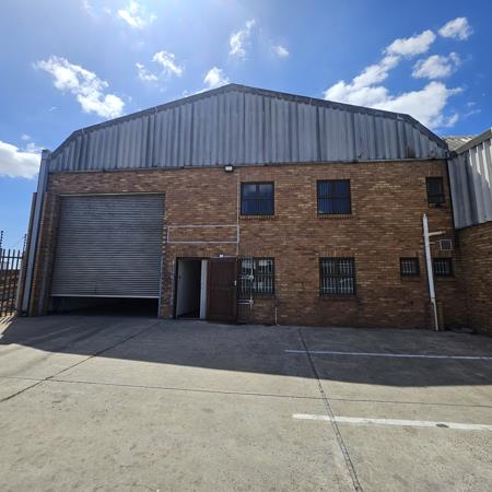 443  m² Industrial space