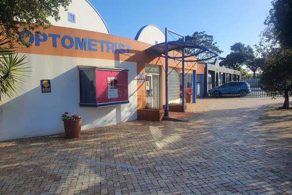 298  m² Office Space