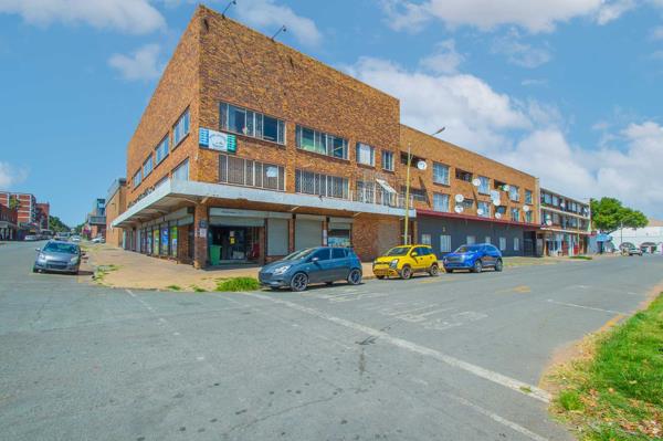 1 200  m² Commercial space