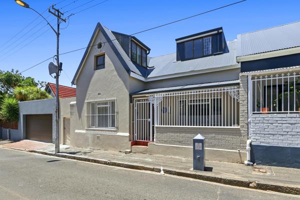 6 Bedroom House