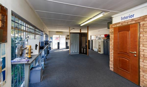 2 707 m² Commercial space