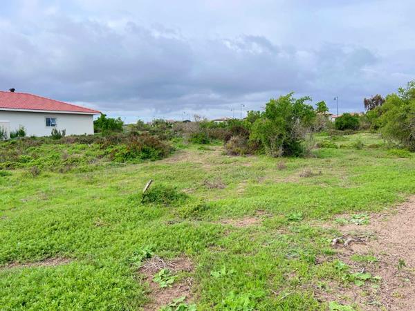 825 m² Land