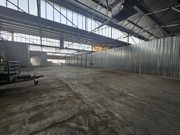 1 458  m² Industrial space