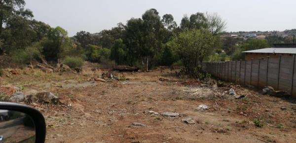 1 282 m² Land