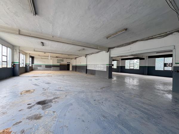 880 m² Industrial space