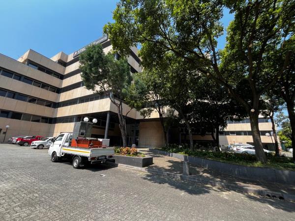 18.3  m² Commercial space