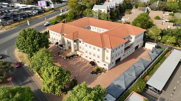 2 422  m² Commercial space