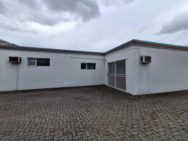 164  m² Commercial space