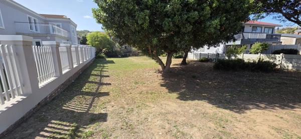 476 m² Land