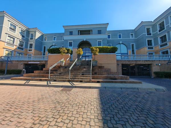 340  m² Commercial space