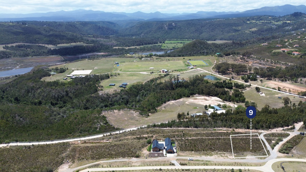 1 715 m² Land