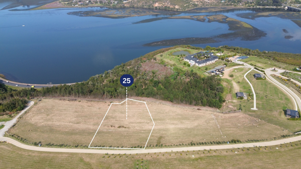 2 667 m² Land