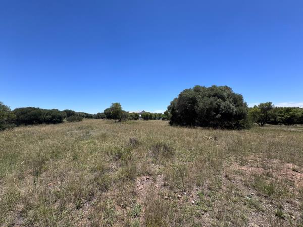 1 803 m² Land