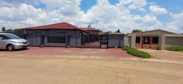 18 Bedroom House
