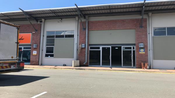 679  m² Commercial space