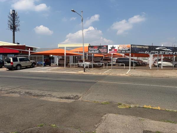 1 000  m² Commercial space