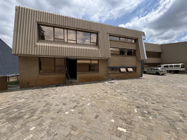 751  m² Industrial space