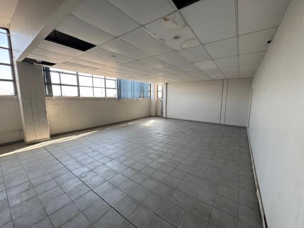 200  m² Industrial space