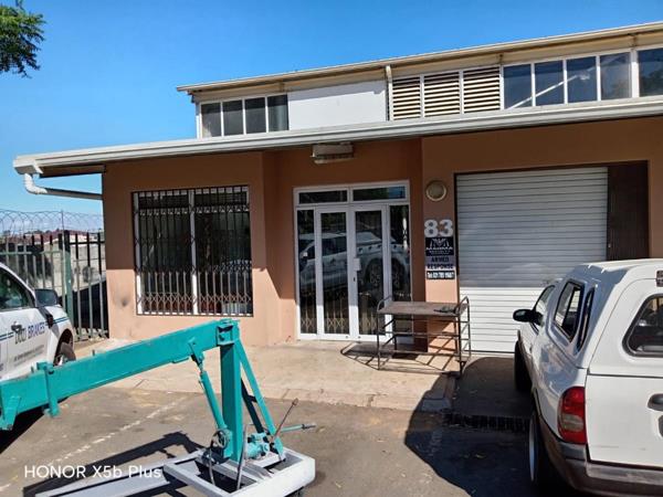 144  m² Commercial space