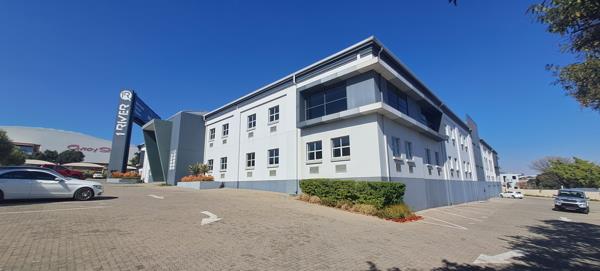 275  m² Commercial space