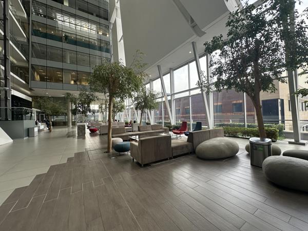 537 m² Commercial space