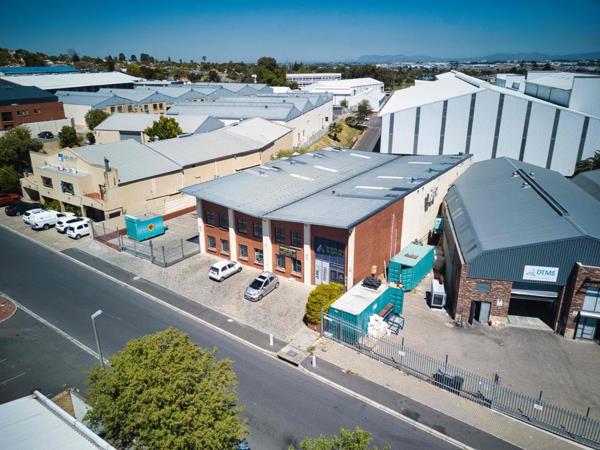 1 067  m² Industrial space