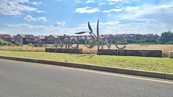 833 m² Land