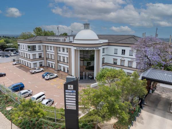 302  m² Office Space