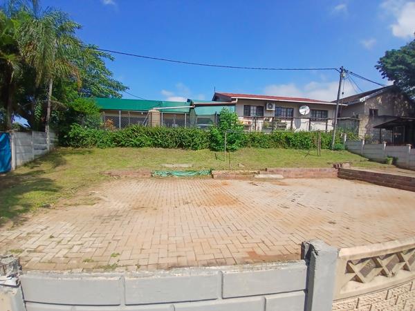 130 m² Land
