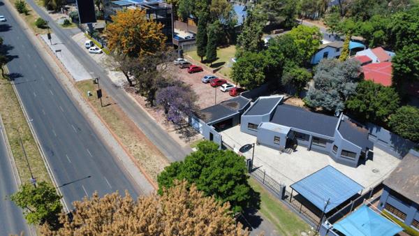 229  m² Commercial space