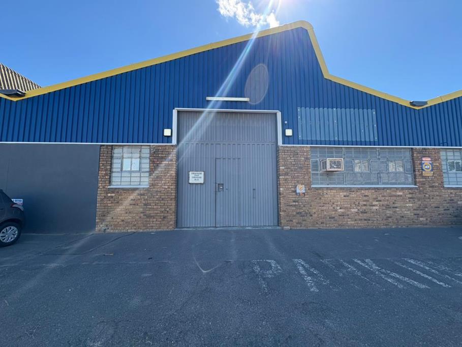 331  m² Industrial space