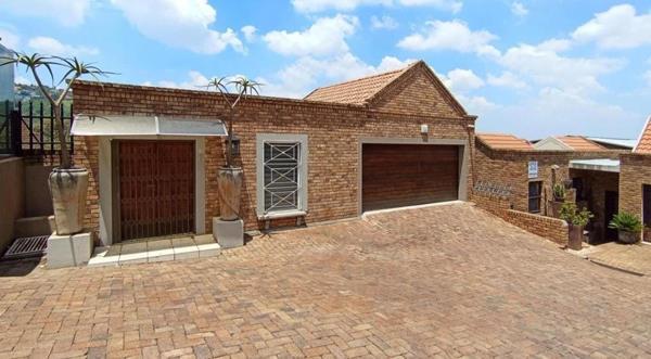 4 Bedroom Townhouse