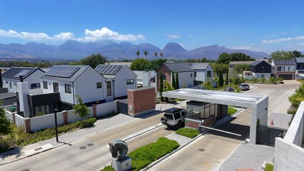 629 m² Land