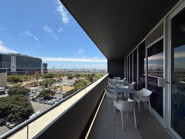 7 254  m² Commercial space