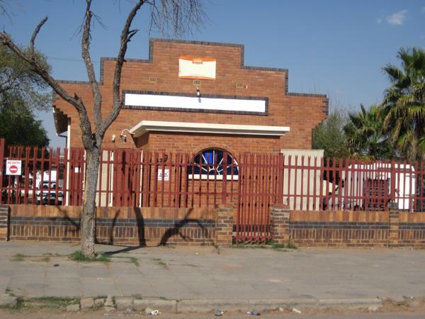 120  m² Commercial space