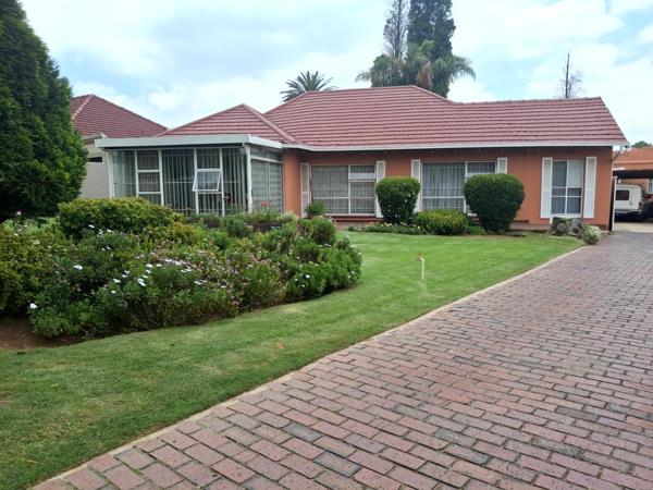 6 Bedroom House
