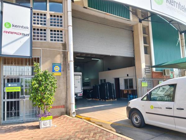 1 224  m² Industrial space