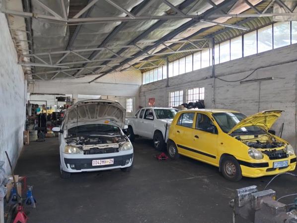 220  m² Industrial space