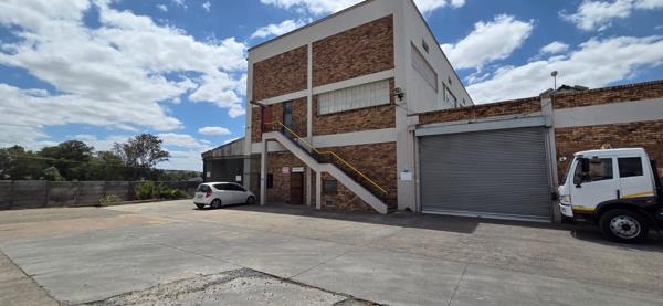 1 200  m² Industrial space