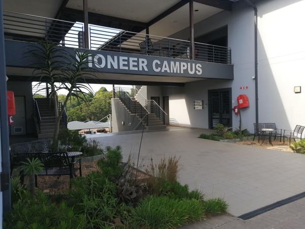 112  m² Commercial space