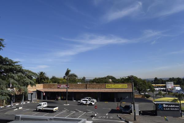 682  m² Commercial space