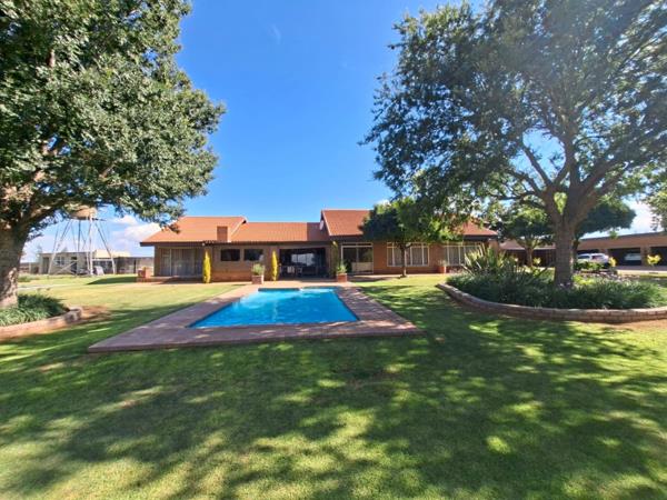 12.5 ha Smallholding