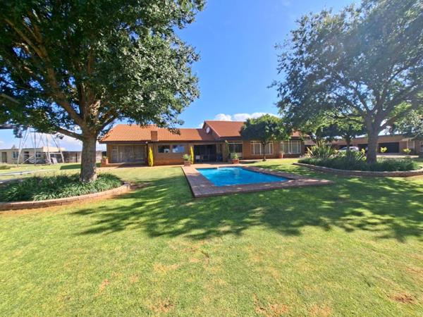 12.5 ha Smallholding