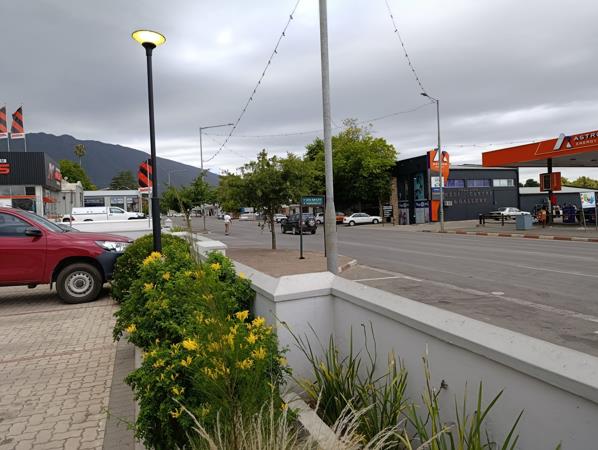 2 000  m² Commercial space