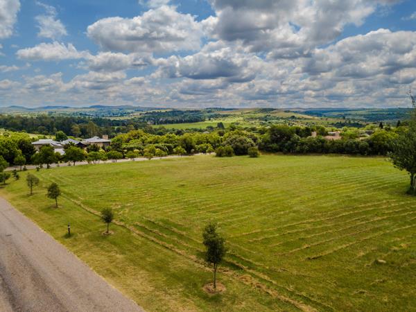 3 923 m² Land